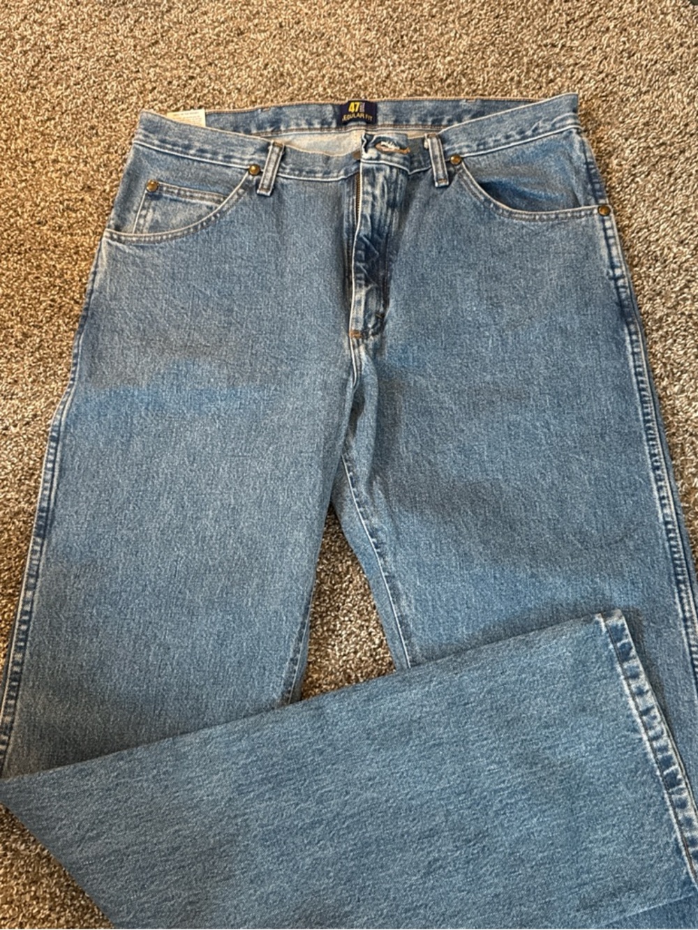 Wrangler Straight Leg Men's Jeans 
Brand New With Tags